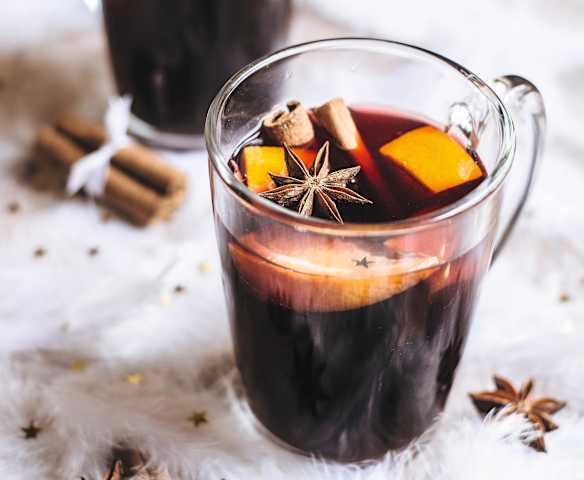 Ζεστό αρωματικό κρασί (Mulled wine)