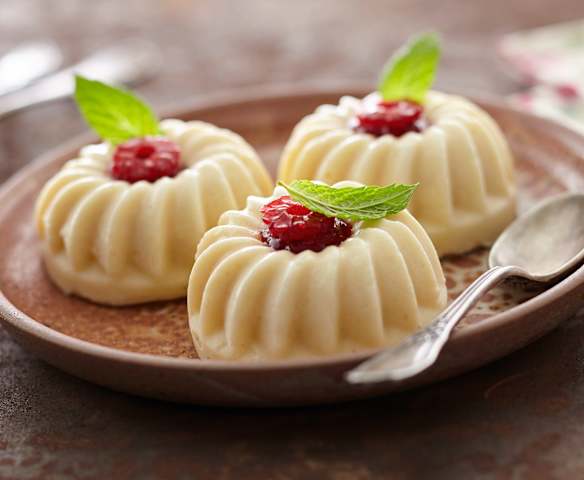 Petits gâteaux de semoule à la framboise