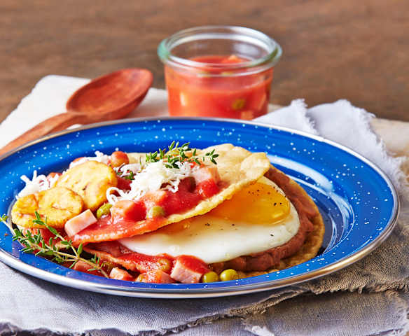 Huevos motuleños