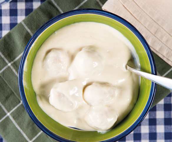 Fiskeboller i hvit saus