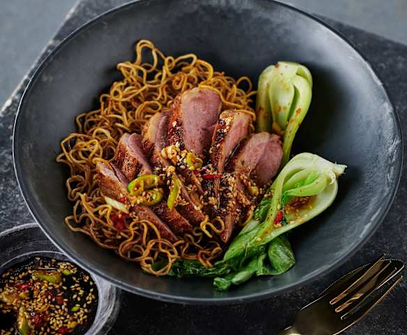 Thai-Entenbrust mit Sesamvinaigrette
