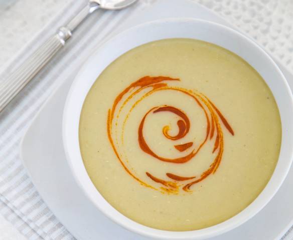 Red lentil soup with cumin