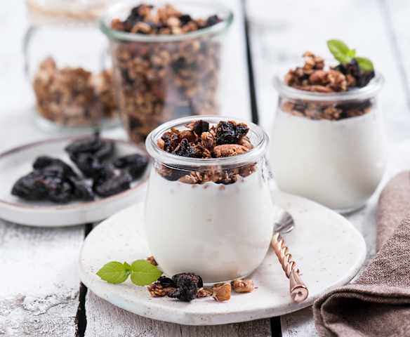 Švestková granola (bez cukru) Švestková granola (bez cukru)