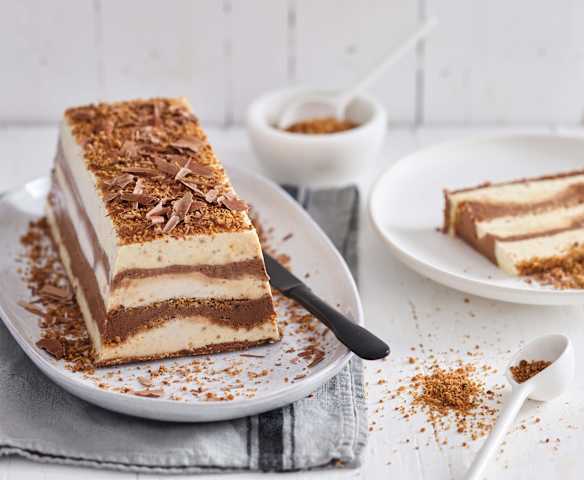 Semifrio de chocolate e avelã