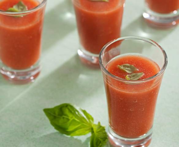 Crema fría de tomate y albahaca Crema fría de tomate y albahaca