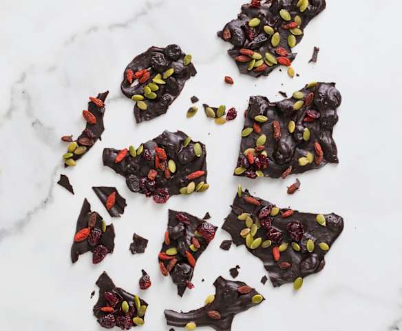 Maca chocolate bark