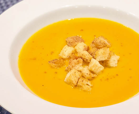 Sopa creme de abóbora com curry