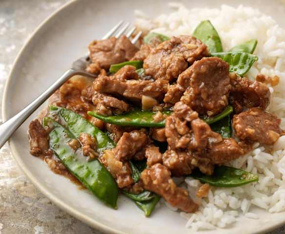 Thai Garlic Pork with Rice and Vegetables