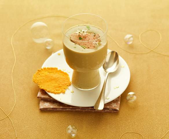 Velouté d'artichaut au foie gras (mise en bouche)