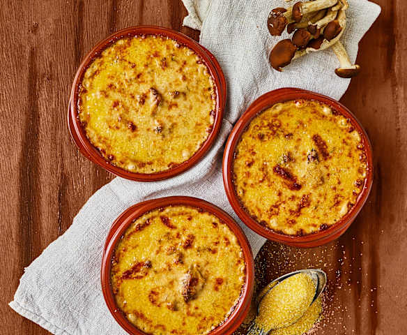 Terrine di polenta gratinata con salsa ai funghi