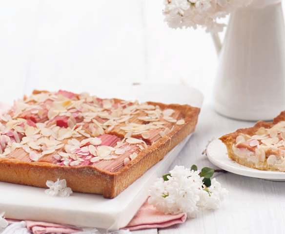 Tarta z ricottą i rabarbarem