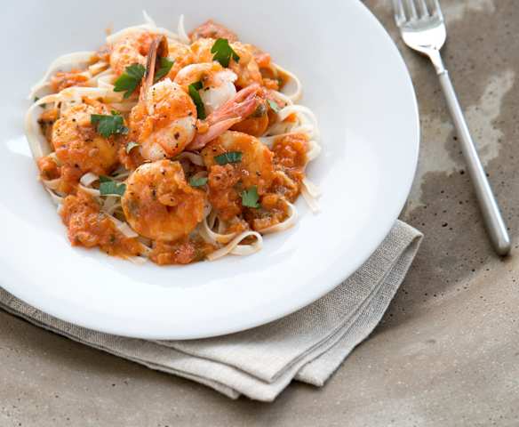 Γαρίδες με κόκκινη σάλτσα