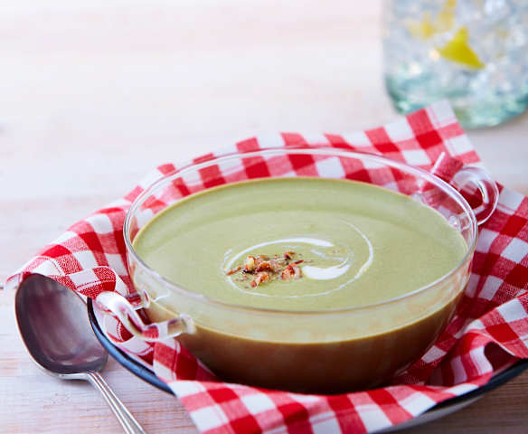 Crema de espinacas con nuez