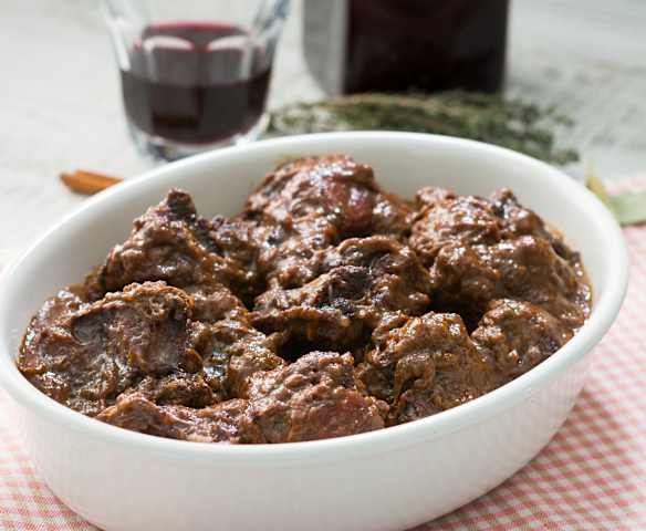 Rabo de ternera con salsa de chocolate