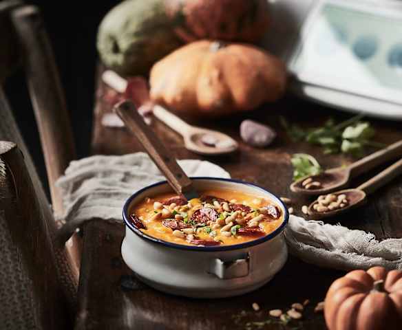 Soupe de courge, petites pâtes et chorizo