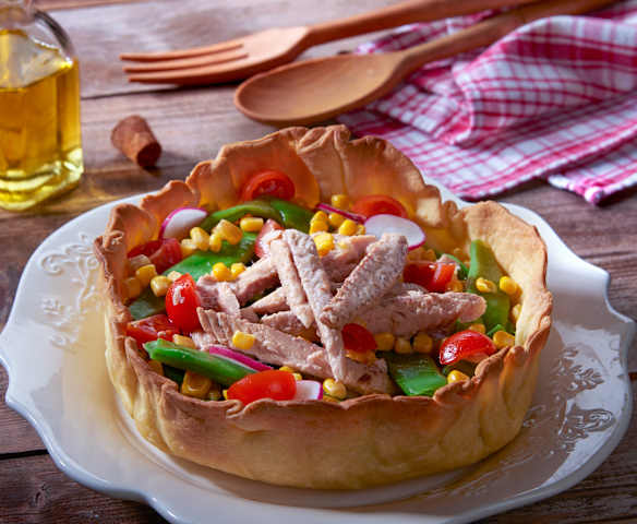 Cestino di brisèe con taccole e sgombri