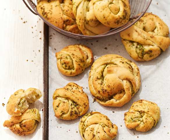 Nœuds à l'ail et au persil