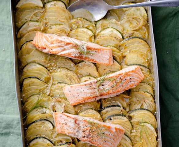 Salmon with Potatoes and Courgettes