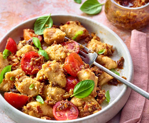 Tomatengnocchi mit Pesto