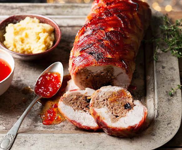 Rollo de pavo con mermelada de tomate