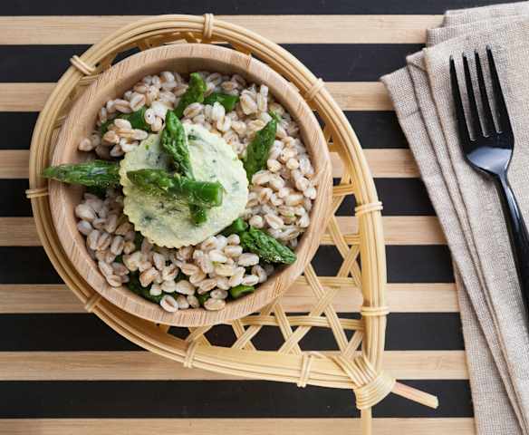 Farro asparagi e frittatina in forma