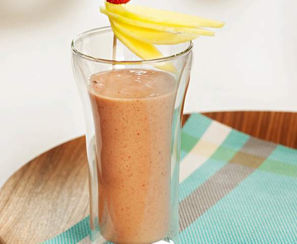 Smoothie de fresas y mango