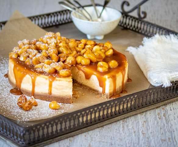 Caramel and macadamia cheesecake (Brett McGregor)