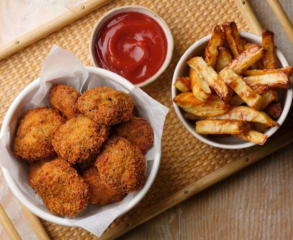 Chicken Nuggets and Chips