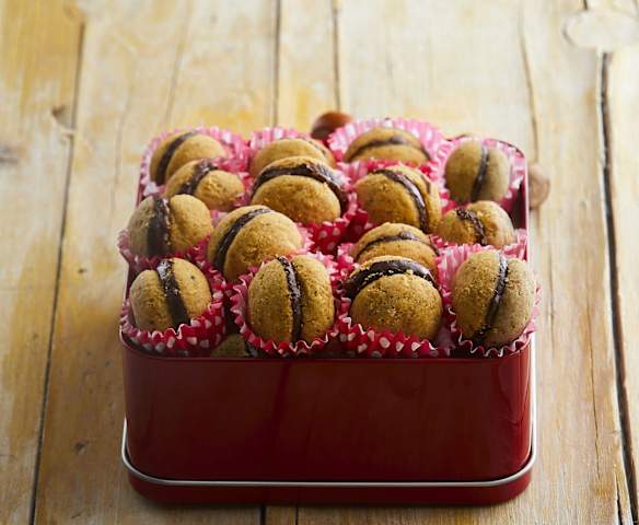 Baci di dama alle nocciole