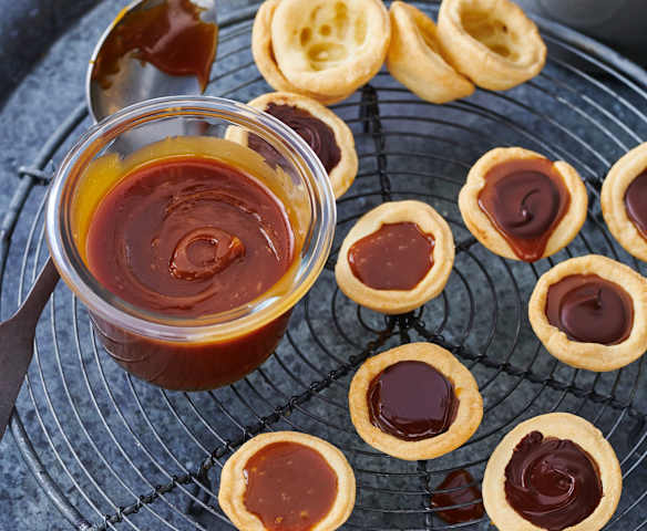 Karamell-Schoko-Tartelettes