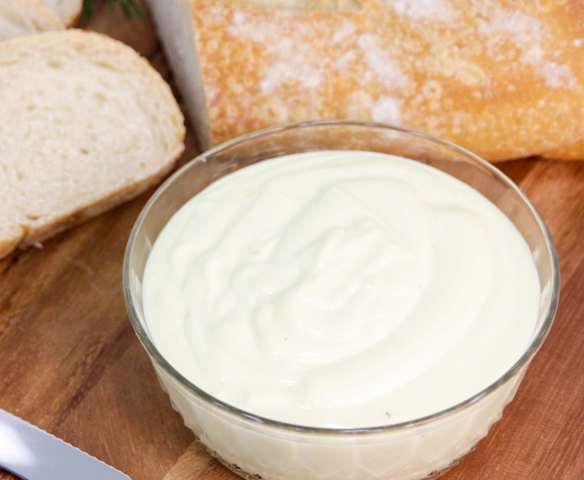 Maionese com ovos aquecidos