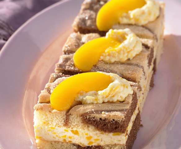 Torta marmorizzata alla crema di pesca