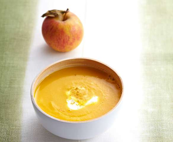 Velouté de carotte, pomme et curry