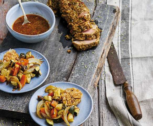 Lombinho de porco com legumes assados no forno