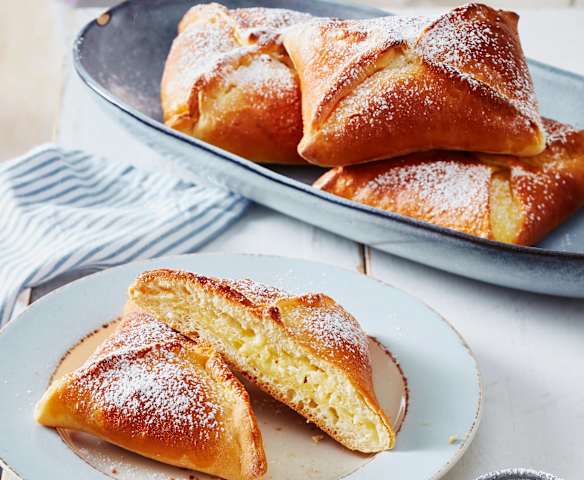 Rumänische Frischkäsewecken