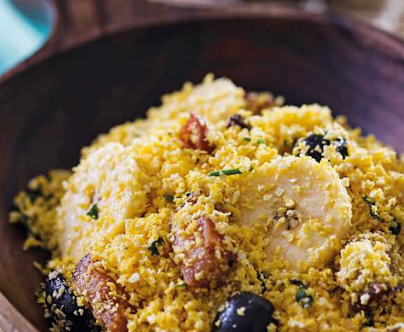 Farofa de flocos de milho com banana Farofa de flocos de milho com banana