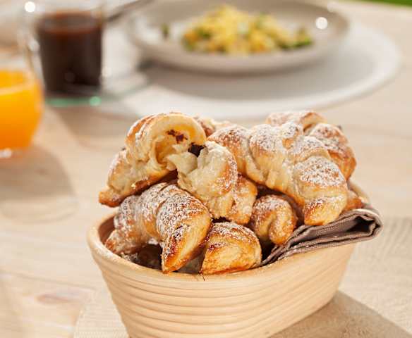 Croissants de hojaldre rellenos de chocolate