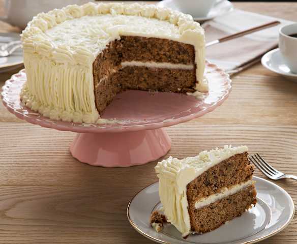 Bizcocho de nuez con cobertura de queso y chocolate blanco