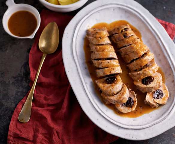 Solomillo de cerdo relleno de ciruelas pasas