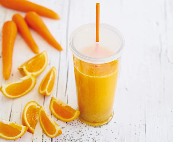 Sumo de laranja, cenoura e chia