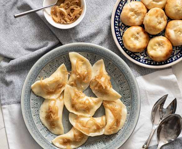 Knishes de Papa y Varenikes
