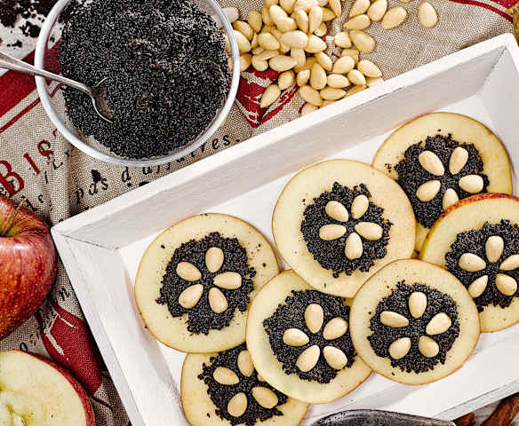 RAW jablečné koláčky s makovou náplní