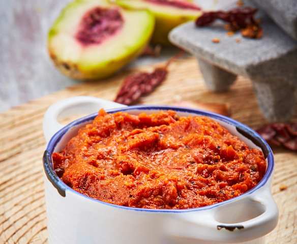 Salsa de xoconostle y morita asado