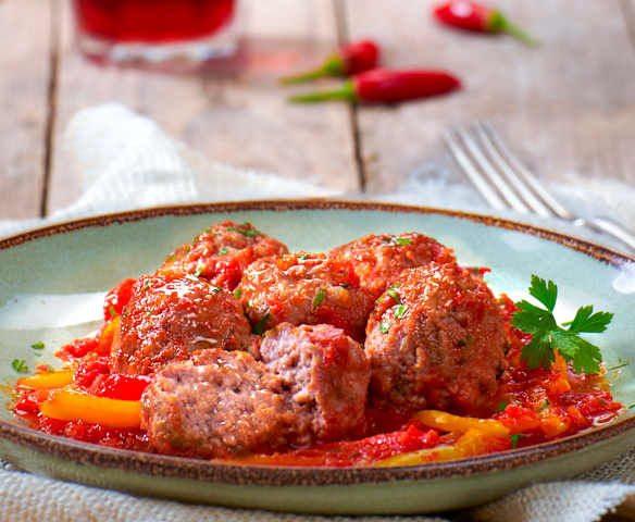 Polpette di Altamura con sugo di peperoni