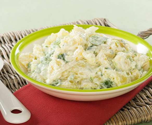 Ensalada de patata con salsa griega Ensalada de patata con salsa griega