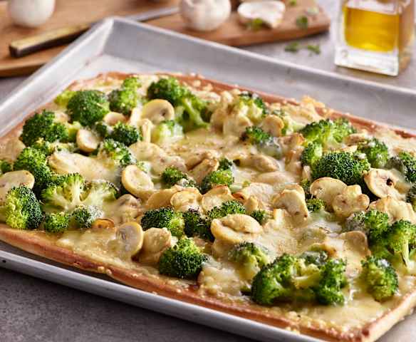 Brokkoli-Champignon-Pizza