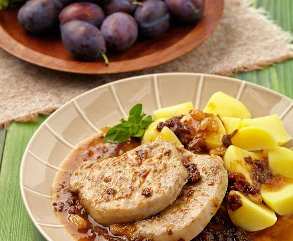 Vepřová pečeně s omáčkou ze sušených švestek