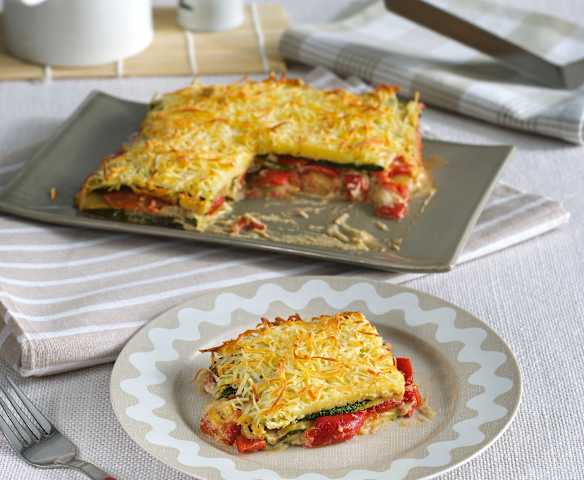 Lasaña de calabacines y pimientos con paté de berenjenas