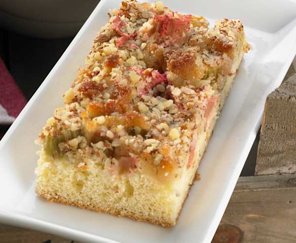 Rhubarb Marzipan Slices