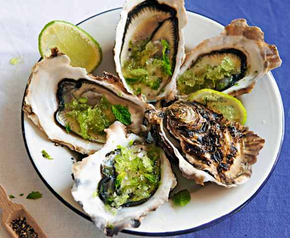 Huîtres au granité de citron vert et à la menthe